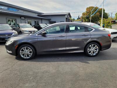 2015 Chrysler 200 Limited   - Photo 4 - Redding, CA 96001