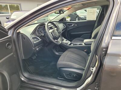 2015 Chrysler 200 Limited   - Photo 16 - Redding, CA 96001