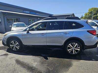 2019 Subaru Outback 3.6R Limited   - Photo 4 - Redding, CA 96001