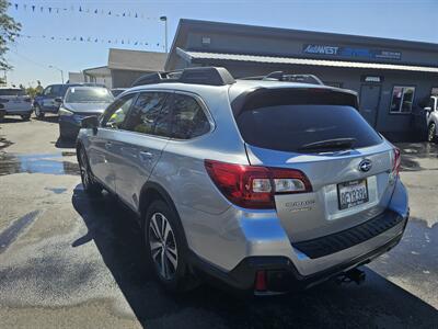 2019 Subaru Outback 3.6R Limited   - Photo 5 - Redding, CA 96001