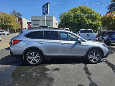 2019 Subaru Outback 3.6R Limited   - Photo 8 - Redding, CA 96001