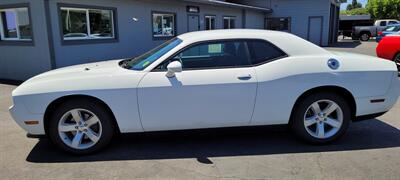 2011 Dodge Challenger SE   - Photo 4 - Redding, CA 96001