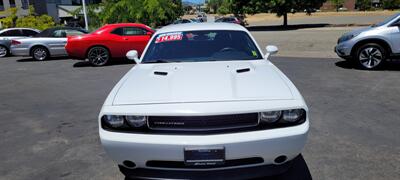 2011 Dodge Challenger SE   - Photo 2 - Redding, CA 96001