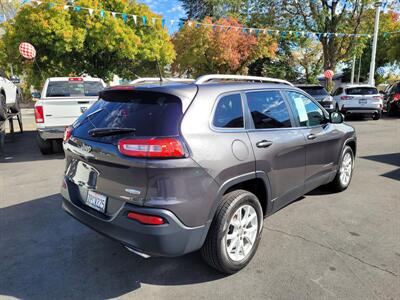 2016 Jeep Cherokee Latitude   - Photo 8 - Redding, CA 96001