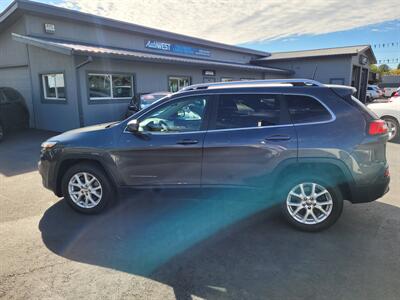 2016 Jeep Cherokee Latitude   - Photo 4 - Redding, CA 96001