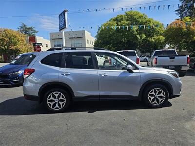 2020 Subaru Forester Premium   - Photo 8 - Redding, CA 96001
