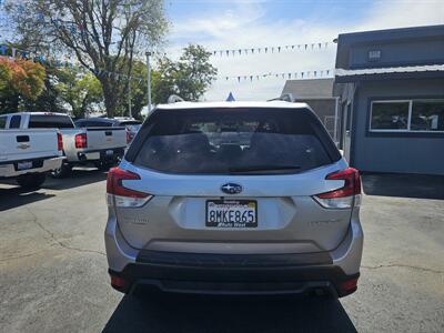2020 Subaru Forester Premium   - Photo 6 - Redding, CA 96001