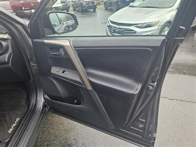 2013 Toyota RAV4 Limited   - Photo 10 - Redding, CA 96001