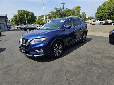 2018 Nissan Rogue SL   - Photo 3 - Redding, CA 96001