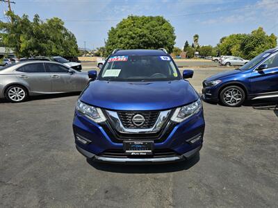 2018 Nissan Rogue SL   - Photo 2 - Redding, CA 96001