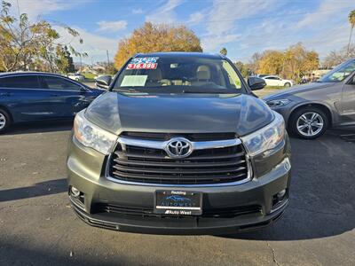 2016 Toyota Highlander XLE - Photo 2 - Redding, CA 96001