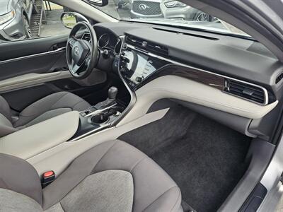 2020 Toyota Camry Hybrid LE   - Photo 9 - Redding, CA 96001