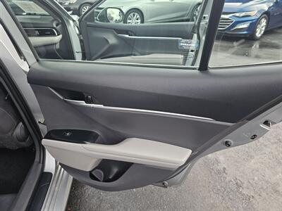 2020 Toyota Camry Hybrid LE   - Photo 12 - Redding, CA 96001