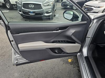 2020 Toyota Camry Hybrid LE   - Photo 16 - Redding, CA 96001