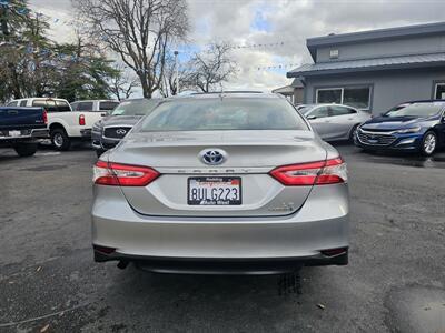2020 Toyota Camry Hybrid LE   - Photo 6 - Redding, CA 96001