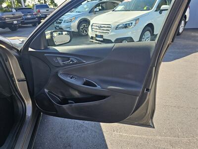 2020 Chevrolet Malibu LT   - Photo 12 - Redding, CA 96001