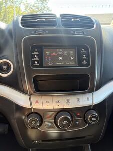 2016 Dodge Journey SXT - Photo 17 - Redding, CA 96001