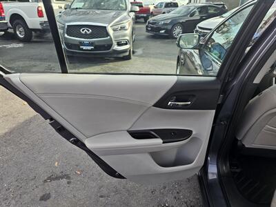 2013 Honda Accord EX-L V6 w/Navi   - Photo 14 - Redding, CA 96001