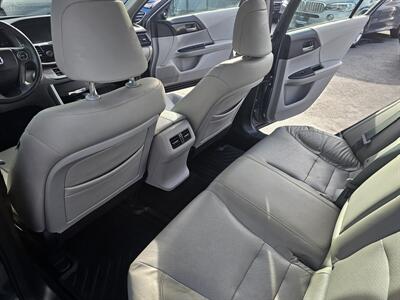 2013 Honda Accord EX-L V6 w/Navi   - Photo 13 - Redding, CA 96001