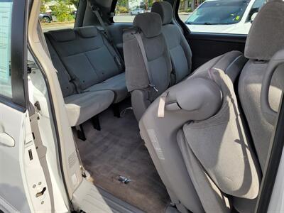 2006 Toyota Sienna CE 7 Passenger   - Photo 17 - Redding, CA 96001