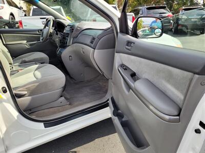 2006 Toyota Sienna CE 7 Passenger   - Photo 11 - Redding, CA 96001