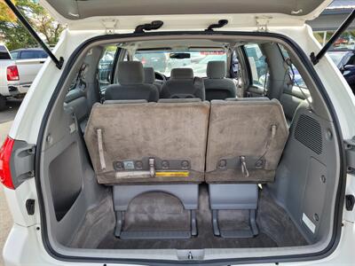 2006 Toyota Sienna CE 7 Passenger   - Photo 19 - Redding, CA 96001