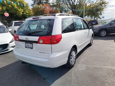 2006 Toyota Sienna CE 7 Passenger   - Photo 8 - Redding, CA 96001