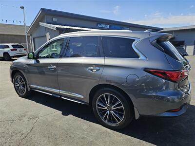 2017 INFINITI QX60 - Photo 5 - Redding, CA 96001