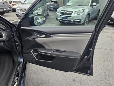 2018 Honda Civic LX - Photo 10 - Redding, CA 96001