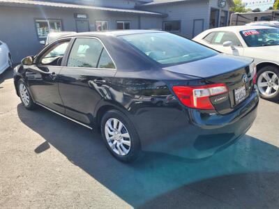 2012 Toyota Camry LE   - Photo 5 - Redding, CA 96001