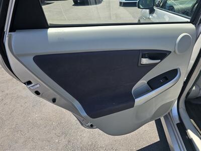2010 Toyota Prius 2   - Photo 14 - Redding, CA 96001