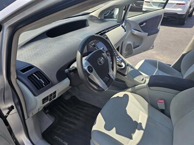 2010 Toyota Prius 2   - Photo 15 - Redding, CA 96001