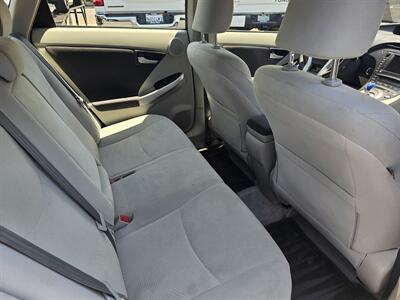 2010 Toyota Prius 2   - Photo 12 - Redding, CA 96001