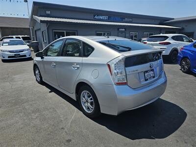 2010 Toyota Prius 2   - Photo 5 - Redding, CA 96001