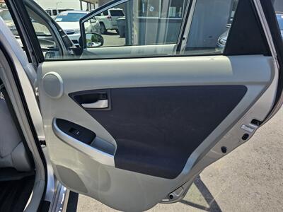 2010 Toyota Prius 2   - Photo 11 - Redding, CA 96001