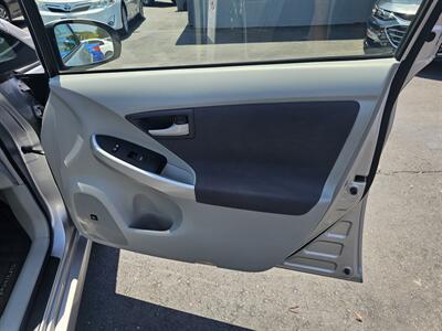 2010 Toyota Prius 2   - Photo 10 - Redding, CA 96001