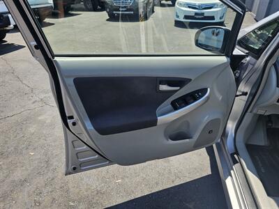 2010 Toyota Prius 2   - Photo 16 - Redding, CA 96001