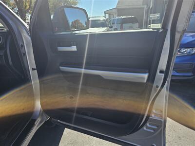 2016 Toyota Tundra SR5 - Photo 10 - Redding, CA 96001