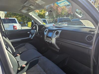 2016 Toyota Tundra SR5 - Photo 9 - Redding, CA 96001