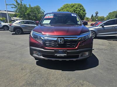 2018 Honda Ridgeline RTL-E   - Photo 2 - Redding, CA 96001