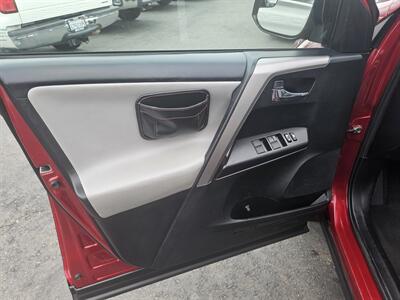 2018 Toyota RAV4 XLE   - Photo 17 - Redding, CA 96001