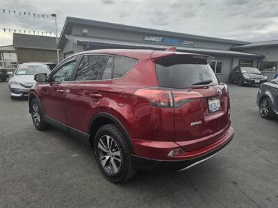 2018 Toyota RAV4 XLE   - Photo 5 - Redding, CA 96001