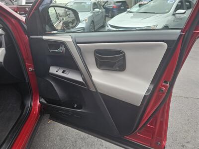 2018 Toyota RAV4 XLE   - Photo 10 - Redding, CA 96001