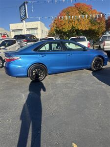 2017 Toyota Camry SE   - Photo 7 - Redding, CA 96001