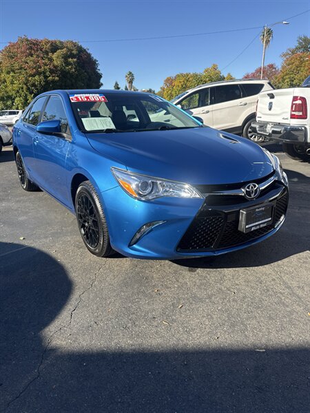 2017 Toyota Camry SE