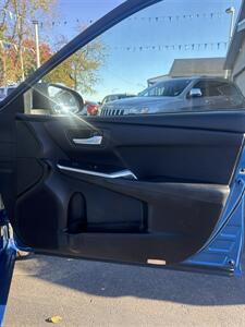 2017 Toyota Camry SE   - Photo 9 - Redding, CA 96001