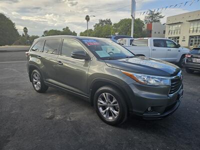 2015 Toyota Highlander XLE   - Photo 1 - Redding, CA 96001