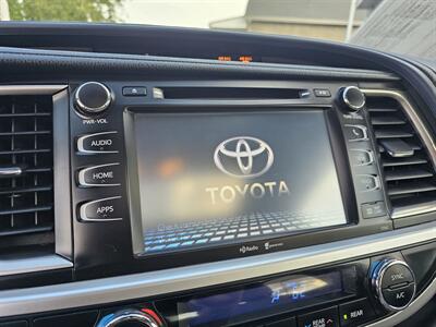 2015 Toyota Highlander XLE   - Photo 14 - Redding, CA 96001