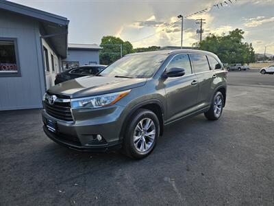 2015 Toyota Highlander XLE   - Photo 3 - Redding, CA 96001