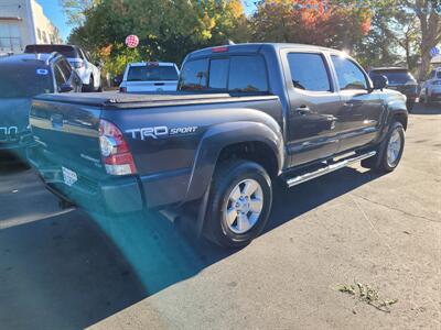 2015 Toyota Tacoma PreRunner V6   - Photo 9 - Redding, CA 96001